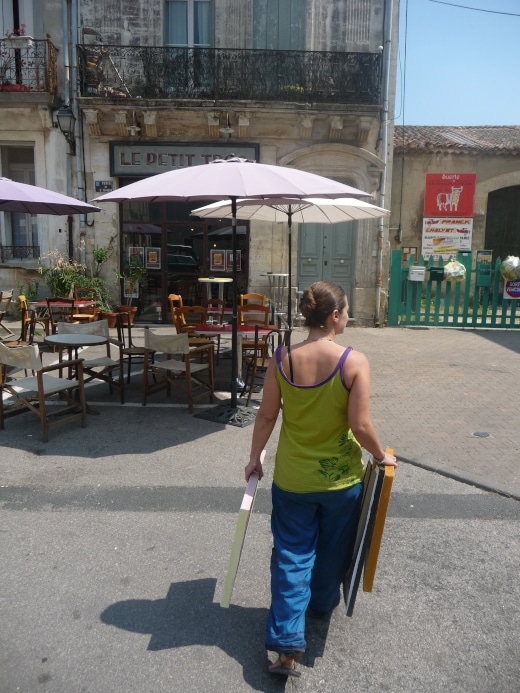 Photograph by Kai Lewis of Shoshana Den-Macker arriving at the 